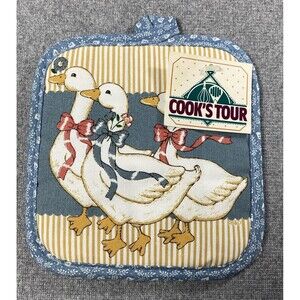Vintage Cook’s Tour Pot Holder 6.5X7  NWT